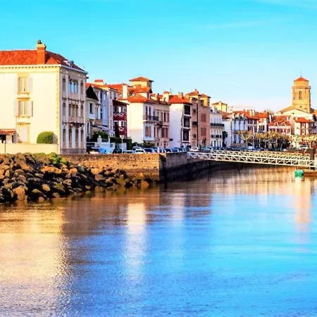 Studio Central A Jean De Luz Avec Wi-fi Gratuit, Cuisine Equipee Et Ascenseur - Fr-1-4-683 Apartment *